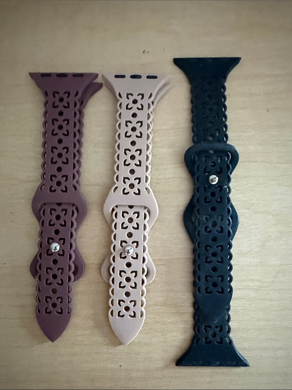 Silicone Floral Cutout Replacement Watch Band - Black, Mauve & Cream